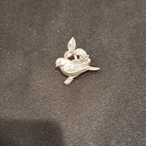 Vtg Ltd Edition Birds & Blooms 2002 Pewter Pin